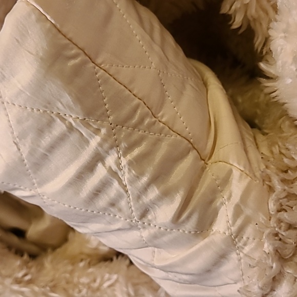 Abercrombie & Fitch tan faux fur unbutton coat - Picture 10 of 10